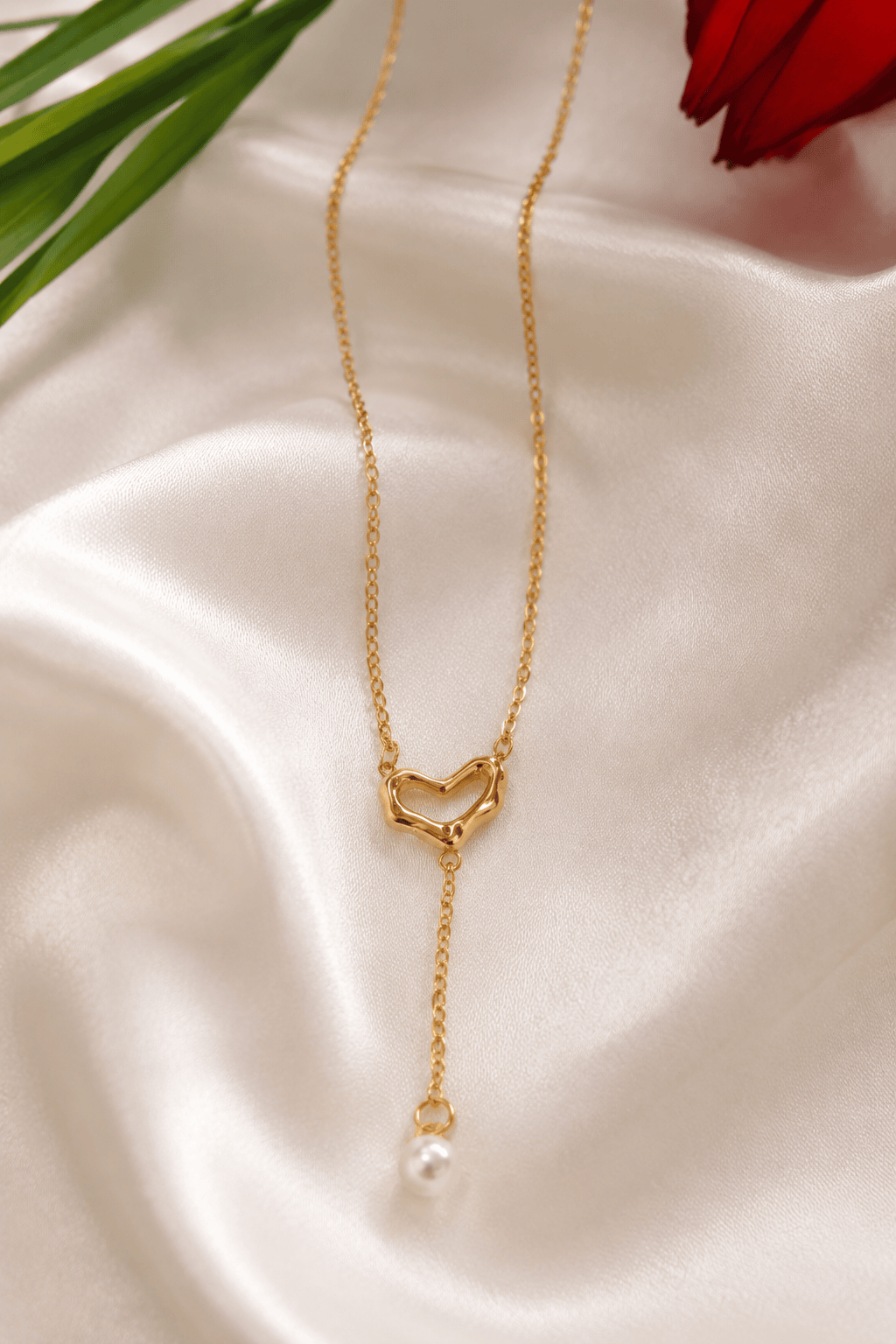 Heart with hanging Pearl (Anti-tarnish )