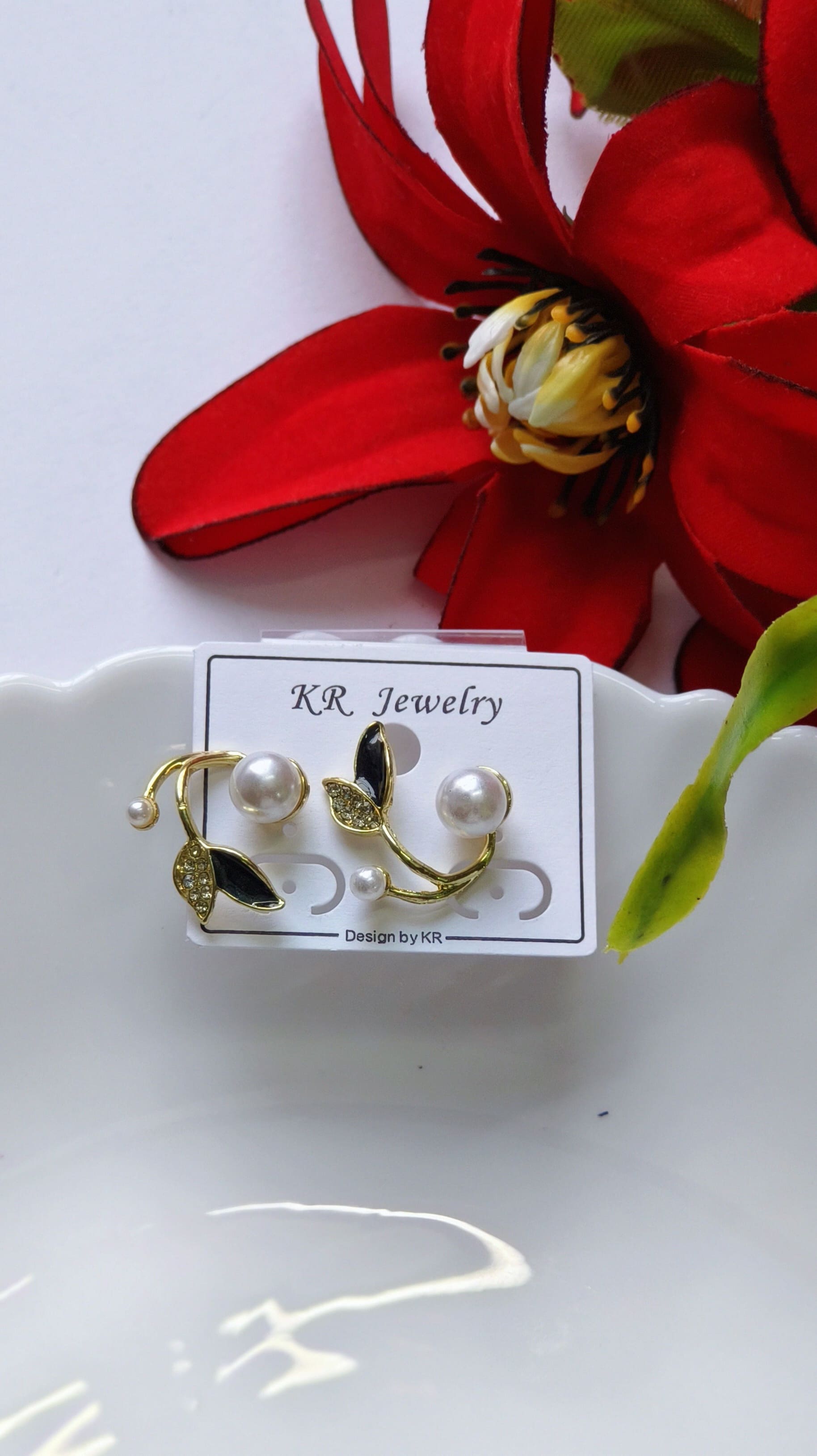 Fancy tulip earring
