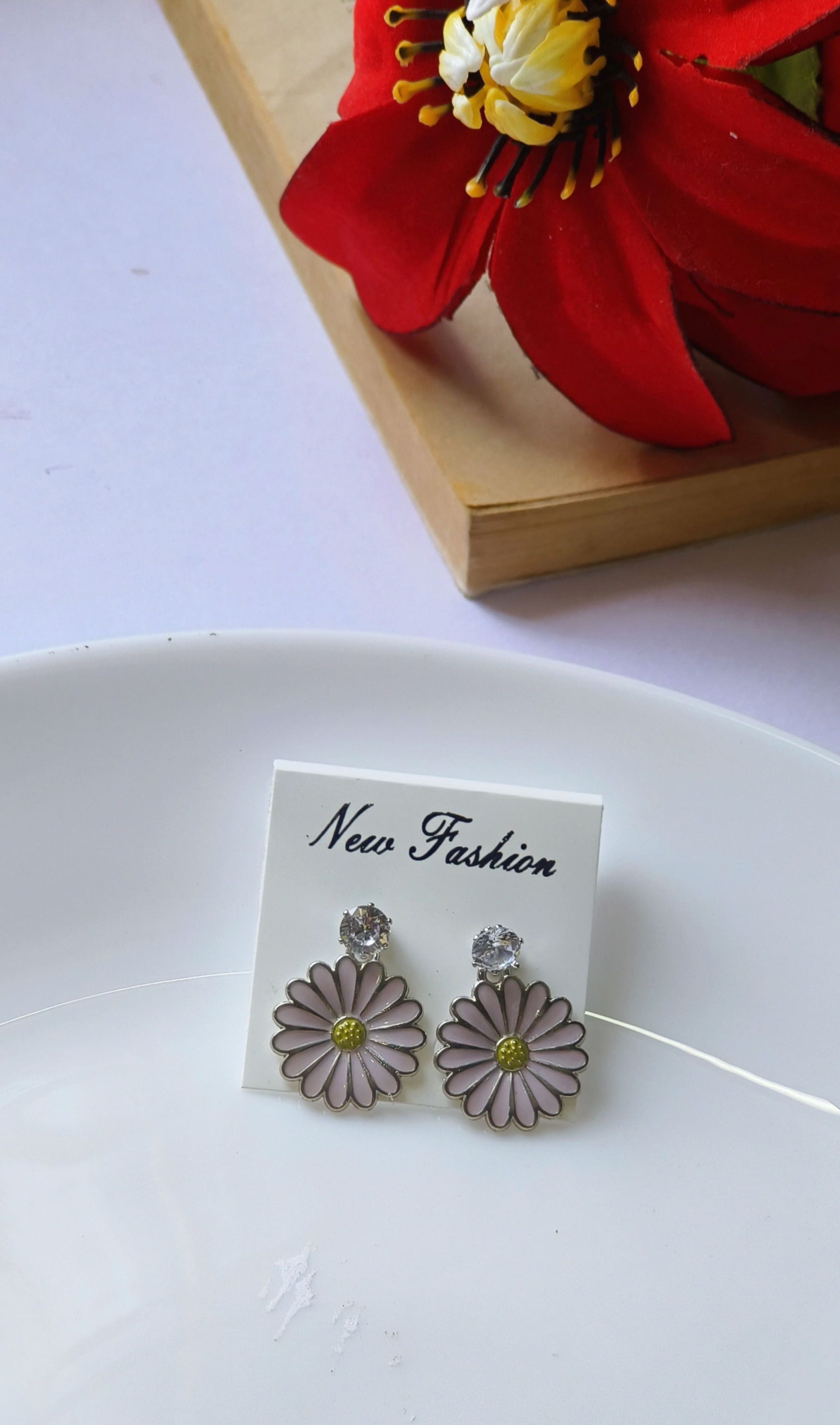 Daisy flower earring
