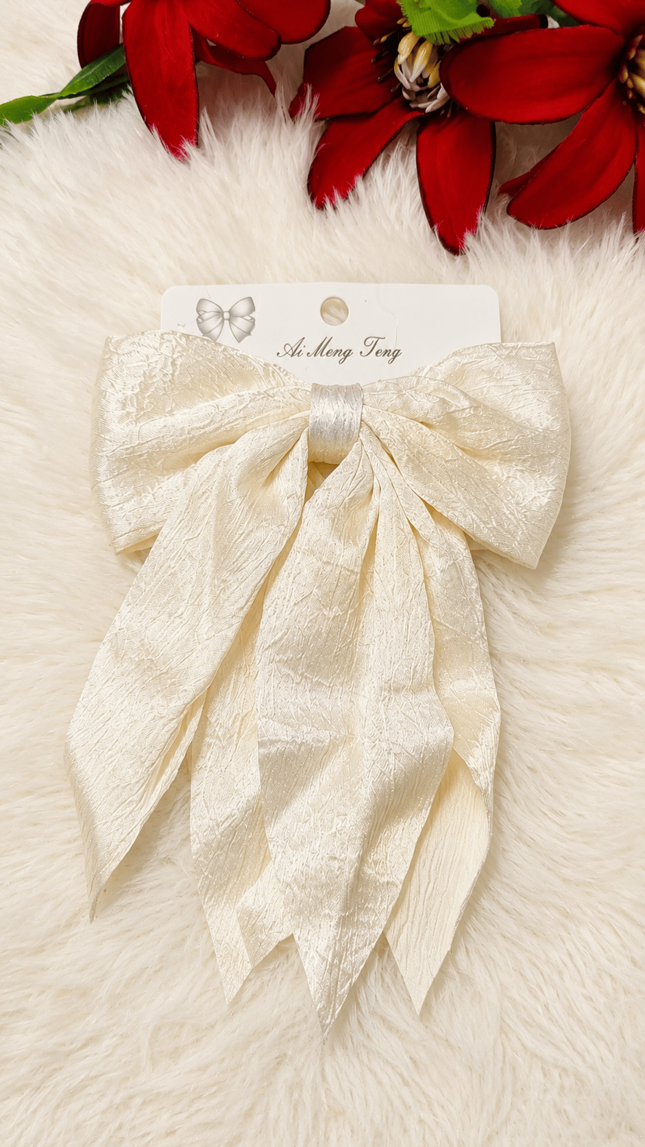 Bow tail hair clip