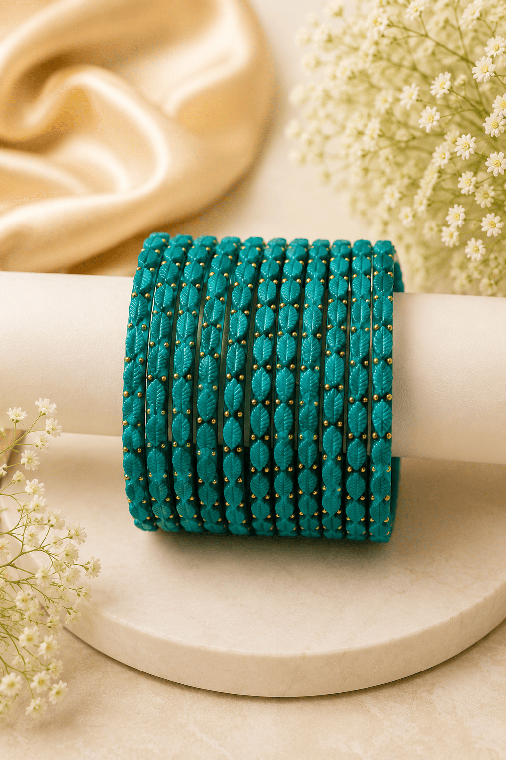 Leaf pattern bangles