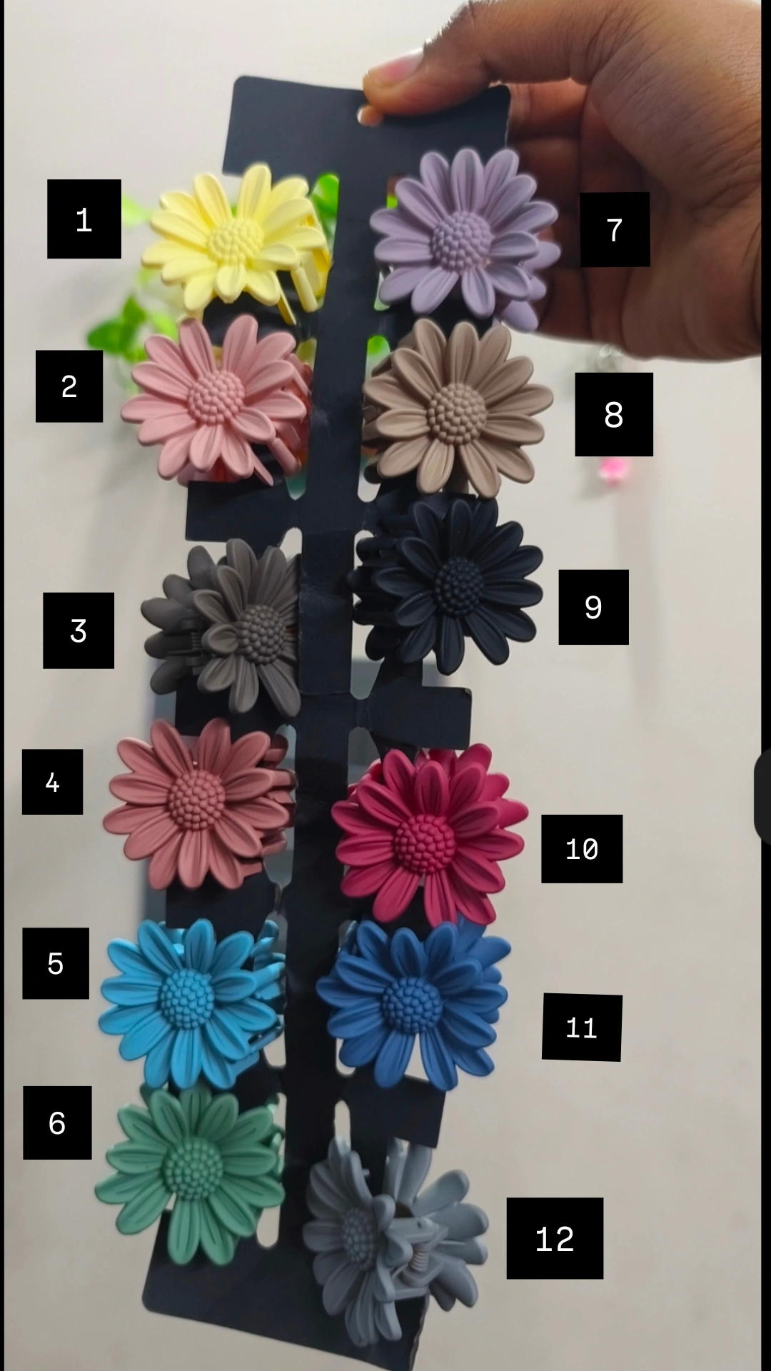 Sunflower mat clip